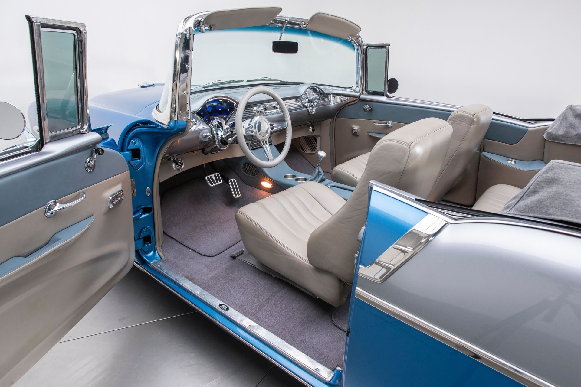 这款LS2 V8驱动的雪佛兰Bel Air敞篷车可享受新旧