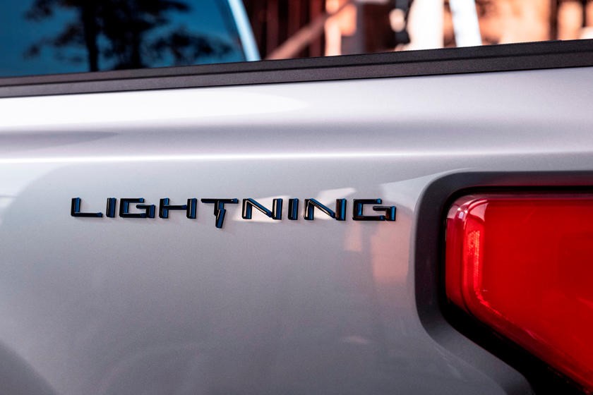 官方：福特命名首款全电动卡车F-150 Lightning