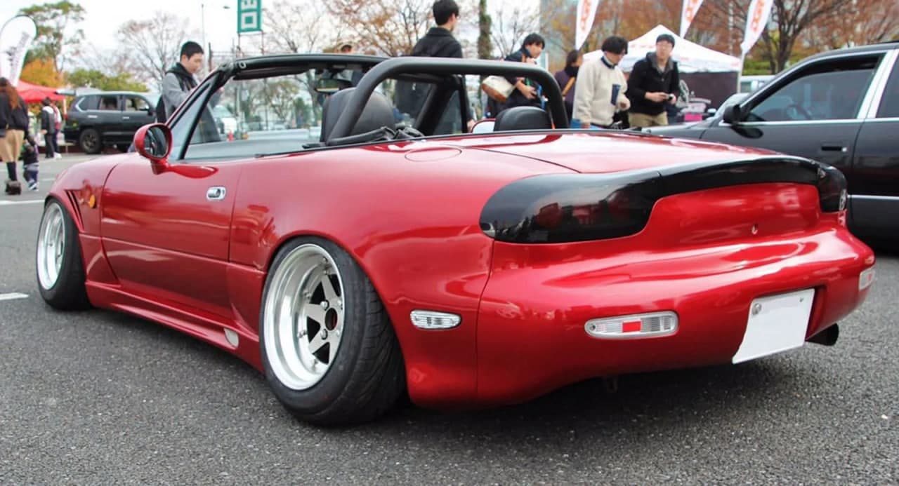 马自达MX-5 Miata 穿着 RX-7 后端看起来……不错？