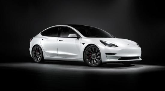特斯拉声称 Model 3 每英里的运行成本仅比丰田凯美瑞多几美分