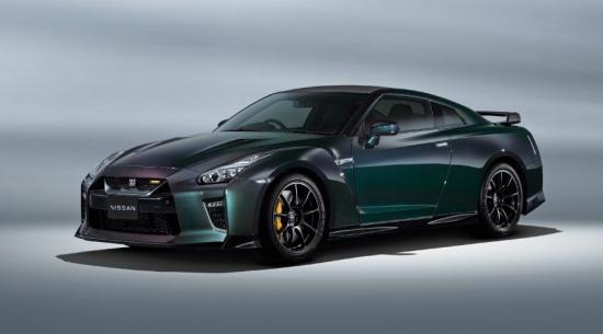 新的 Nissan GT-R T-spec 带来了翻转喷漆和轻量化轮毂