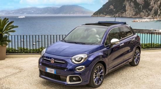 2022 Fiat 500X 获得 Yacht Club Capri 特别版