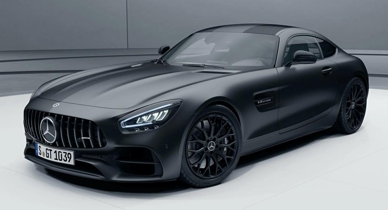 美国的2021年梅赛德斯-奔驰 AMG GT拥有更大的动力和一个隐身版
