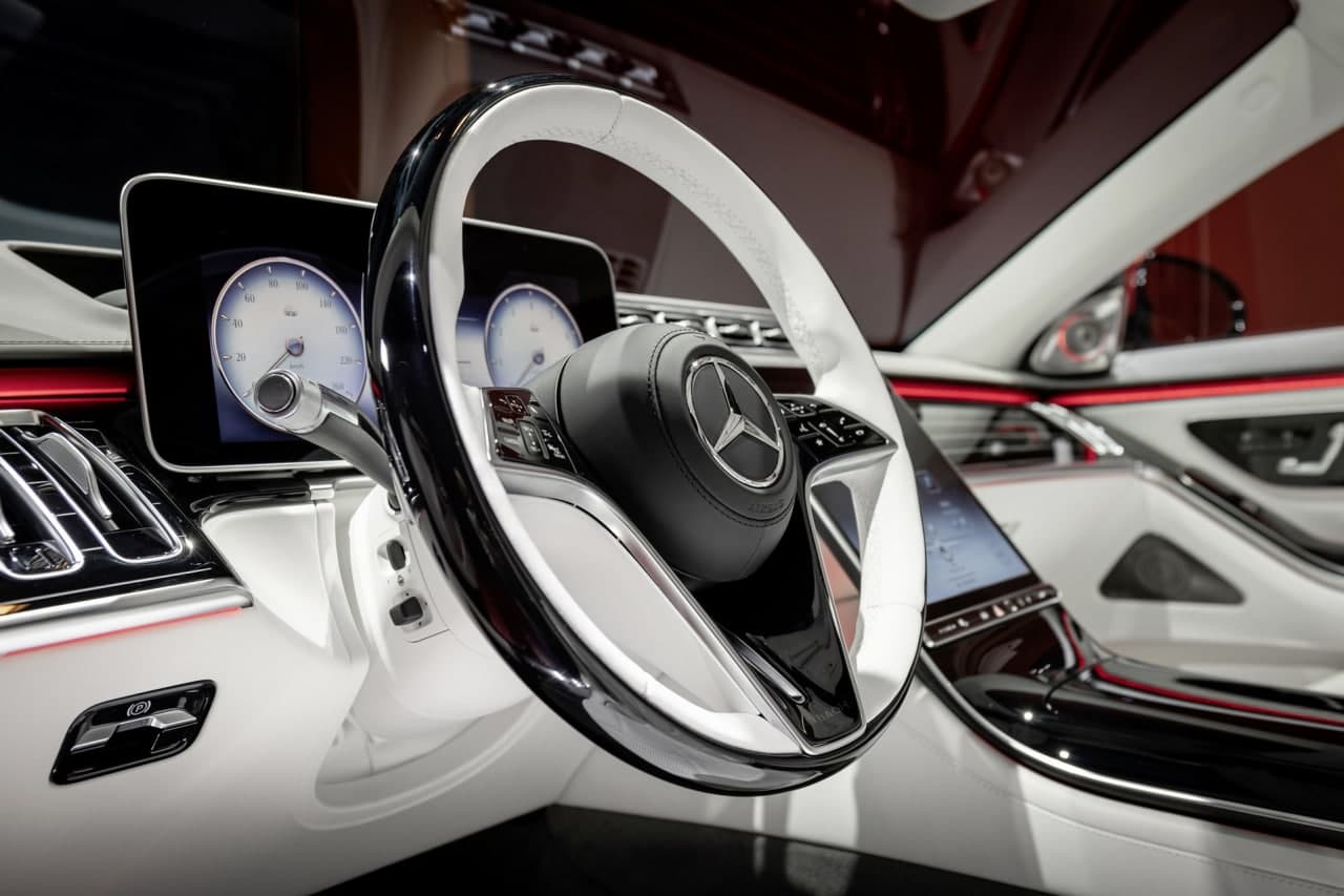 全新梅赛德斯-迈巴赫S级车将重新定义专职司机驾驶的豪华轿车