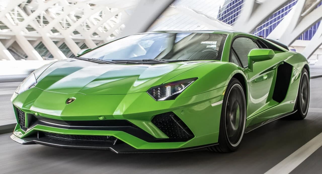兰博基尼Aventador继承者将保持自然吸气V12，并添加“混合动力”